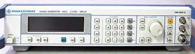 ROHDE & SCHWARZ SML02 RF Signal Generator