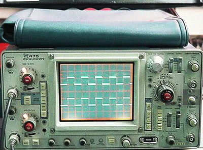 TEKTRONIX 475 Dual-Trace Oscilloscope TEKTRONIX 475 Dual-Trace Oscilloscope