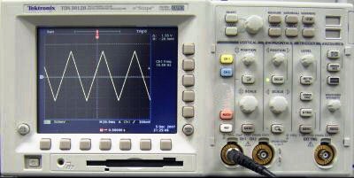 TEKTRONIX TDS 3032B 2 Ch 300 MHz Digital Phosphor Oscilloscope