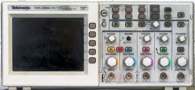 TEKTRONIX TDS2004 4 Ch 60 MHz Digital Storage Oscilloscope TEKTRONIX TDS2004 4 Ch 60 MHz Digital Storage Oscilloscope
