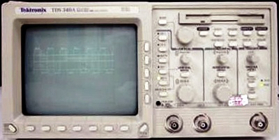 TEKTRONIX TDS340A 2 Ch Analog Oscilloscope TEKTRONIX TDS340A 2 Ch Analog Oscilloscope