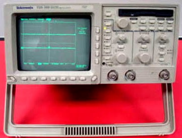 TEKTRONIX TDS360 2 Ch Analog Oscilloscope TEKTRONIX TDS360 2 Ch Analog Oscilloscope