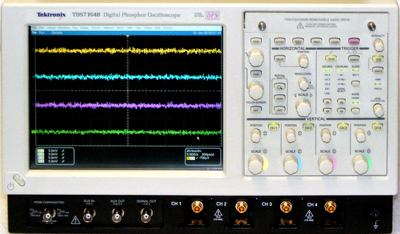 TEKTRONIX TDS7254B 4 Ch 2.5 GHz Digital Phosphor Oscilloscope TEKTRONIX TDS7254B 4 Ch 2.5 GHz Digital Phosphor Oscilloscope