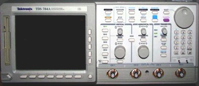TEKTRONIX TDS784A 4 Ch 1 GHz Digitizing Oscilloscope TEKTRONIX TDS784A 4 Ch 1 GHz Digitizing Oscilloscope