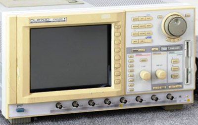 YOKOGAWA DL2700-700881 8 Ch 150 MHz Long Memory Digital Oscilloscope 